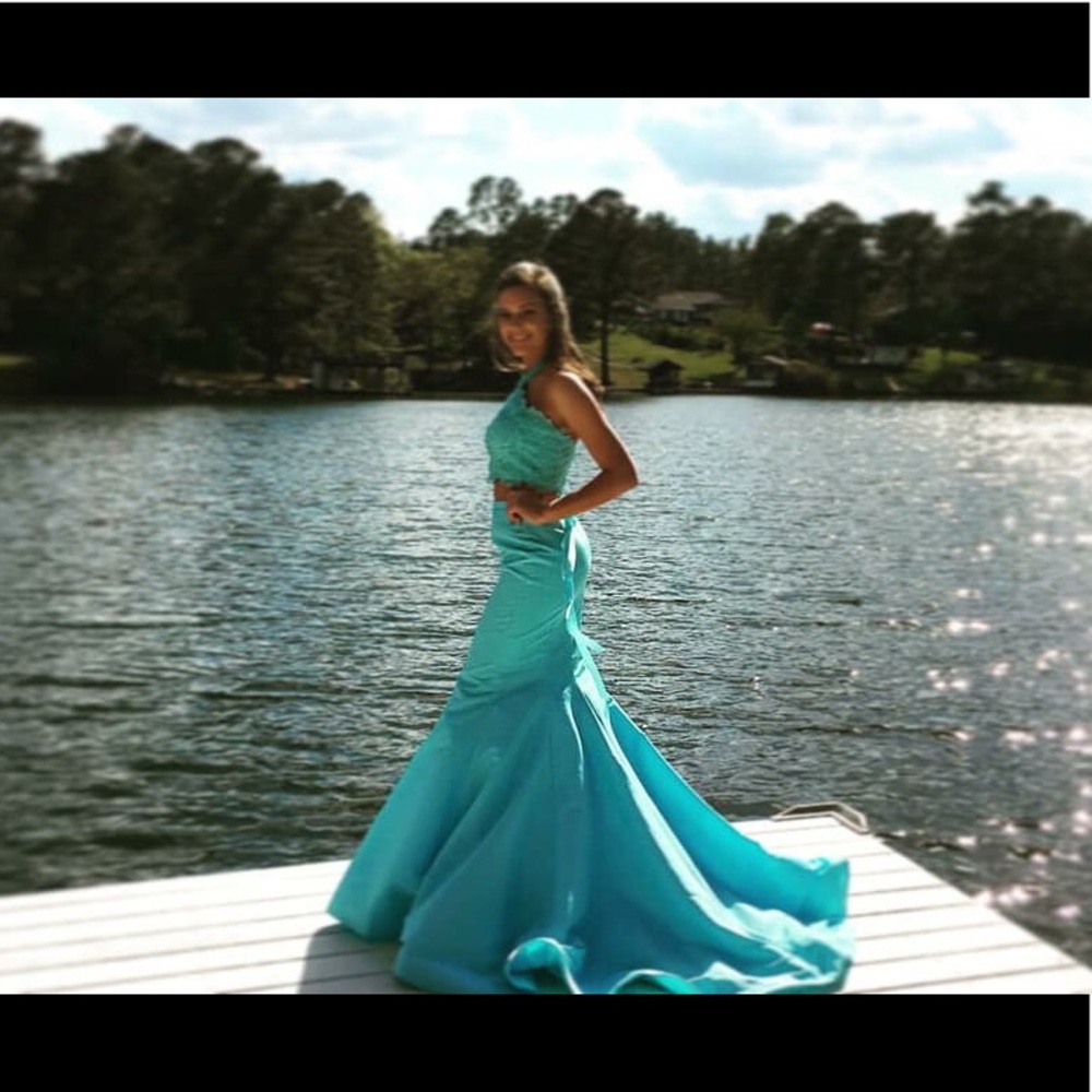 Sheri hill prom dress